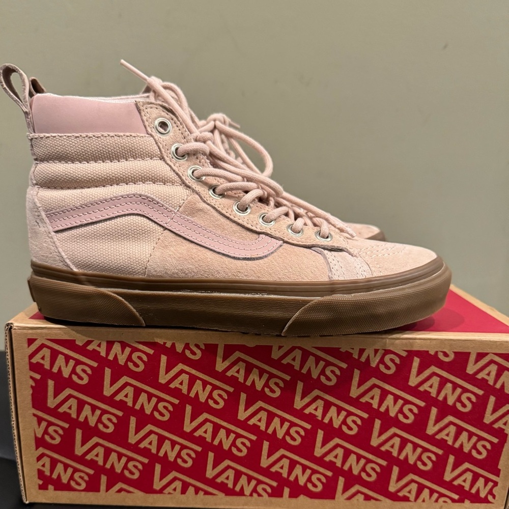 Vans Women's Light Pink High-Top Sneakers